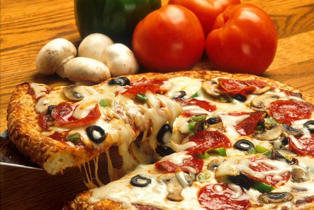 Italian Pizza - Archievald Travel and Food